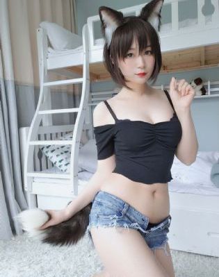 老板与秘书肉h文1v1_蓝光版中文字幕包